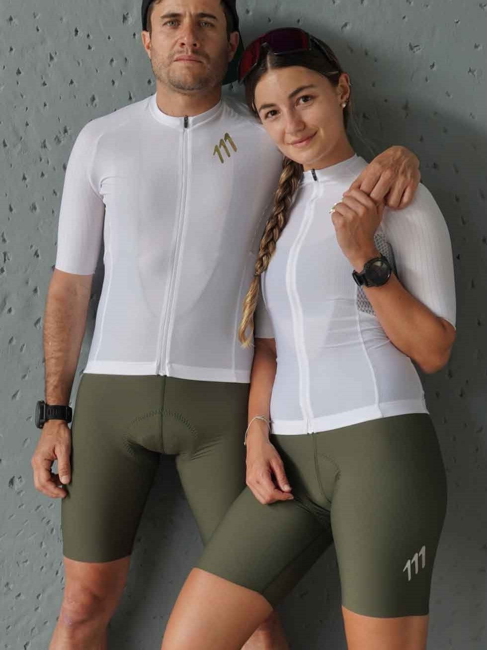 BIB SHORT SIN COSTURAS VERDE MUJER