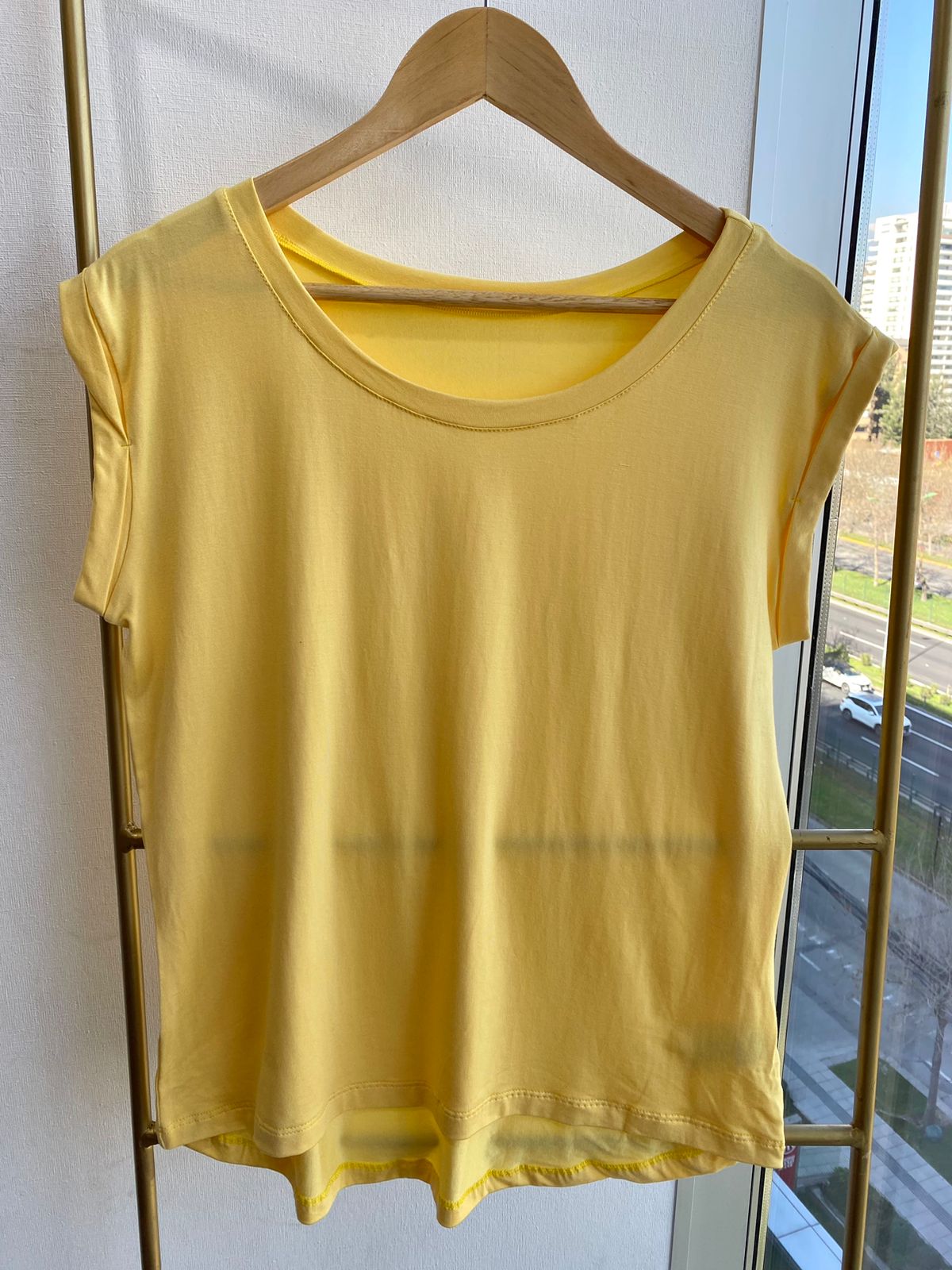 POLERA FEEL FREE YELLOW